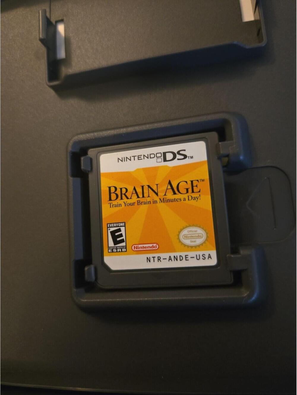 Brain Age: Train Your Brain in Minutes a Day! - Nintendo DS (CIB) - Picture 3 of 4